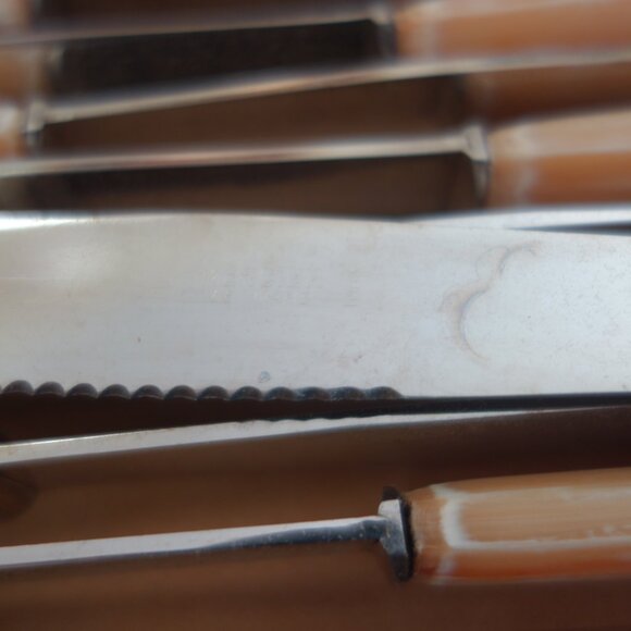 Vintage Set of Twelve(12) F RAVARD ANGLERS Knives with Box - Picture 8 of 8